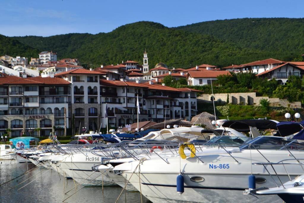 Стyдия В Комплексе Marinavill Sveti-Vlas Sveti Vlas Buitenkant foto